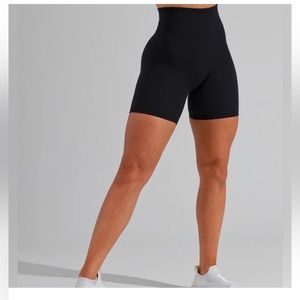 Buffbunny 6’ legacy Biker shorts in onyx